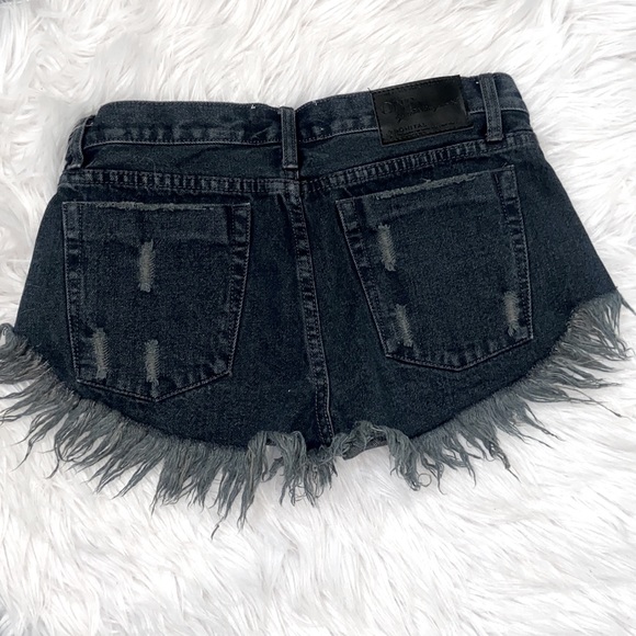 NWOT ❤️ ONE Teaspoon shorts - Picture 1 of 4